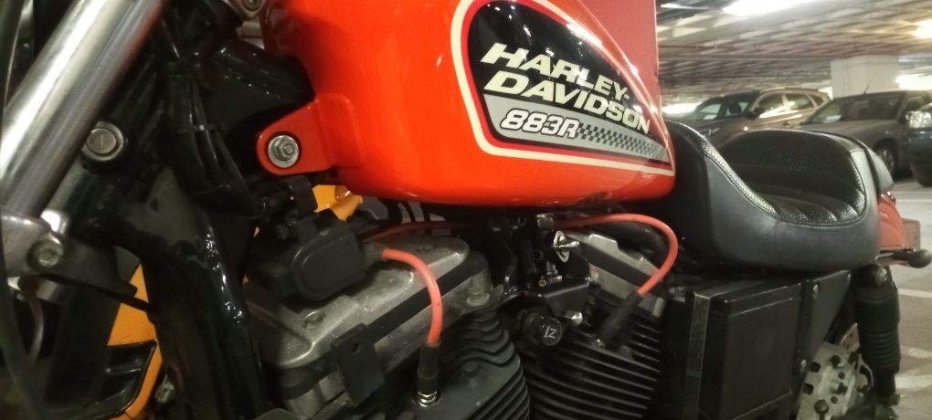 Harley Davidson sporster XL 883R