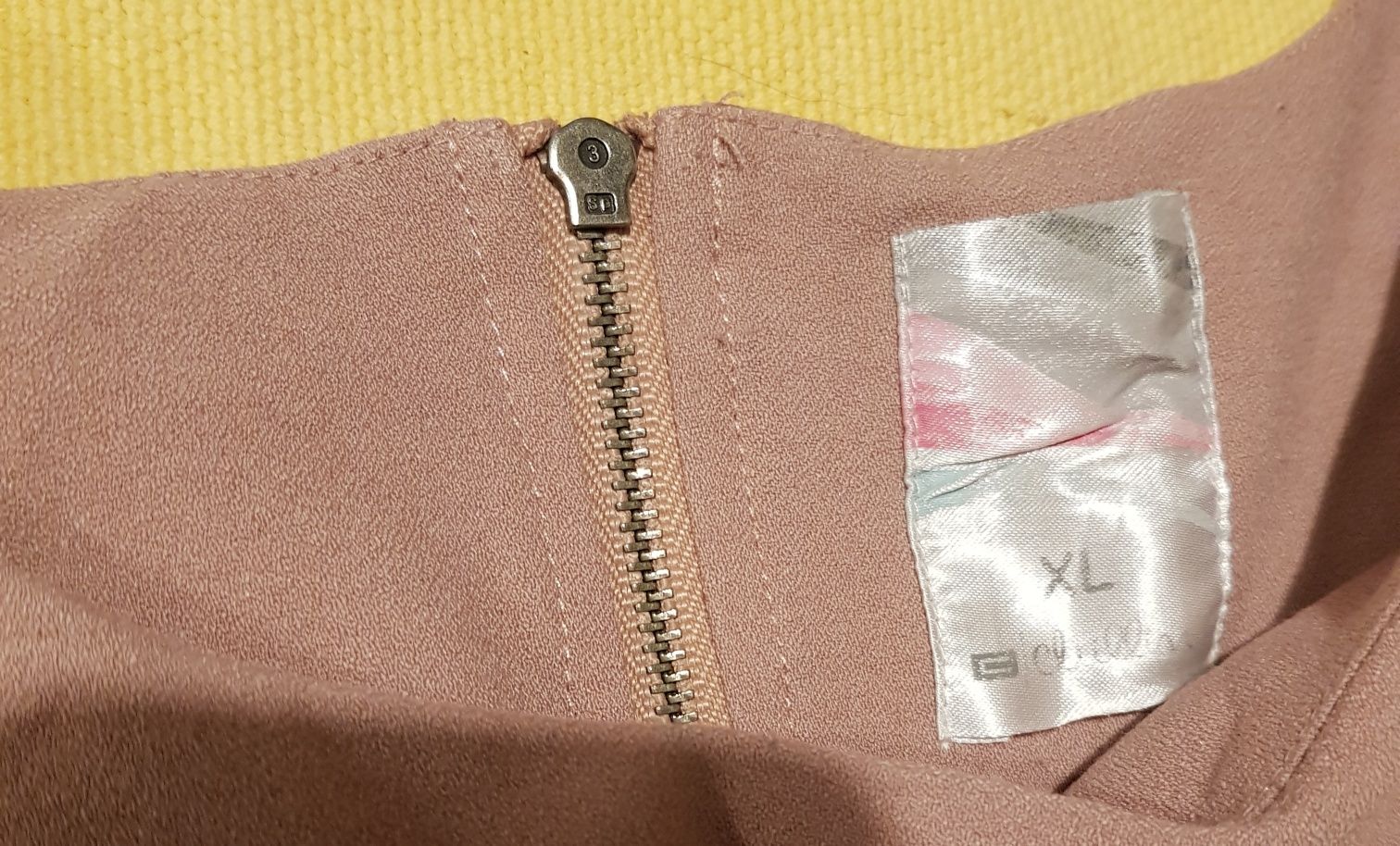 Wyszczuplająca sukienka 42 Cropp plus size Warszawa