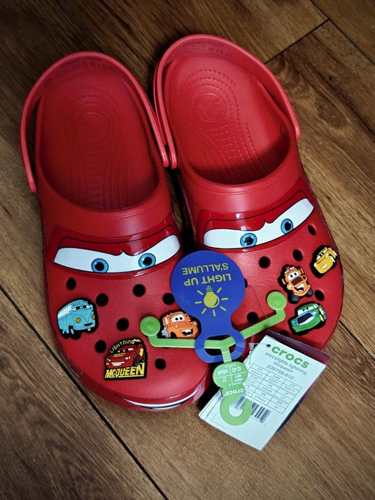 Klapki Chodaki Crocs McQueen świecące nowe, r. 42-43 ORYGINALNE
