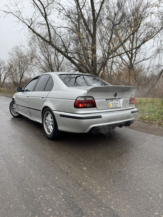BMWe39 528i 2000г механика