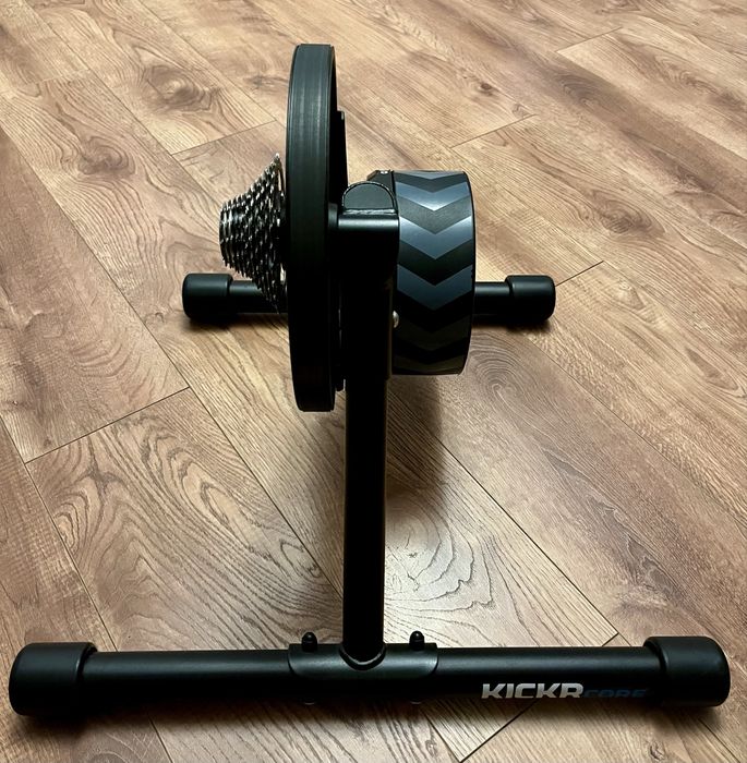 Trenażer Wahoo KICKR CORE z kasetą Ultegra | pełny serwis łozysk !