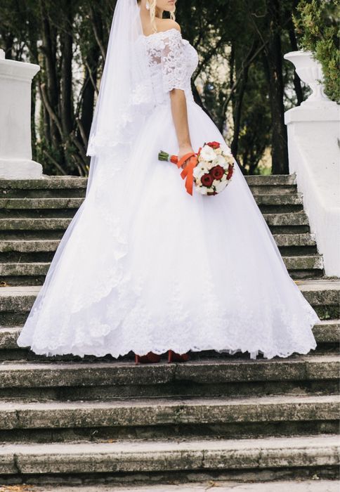 Свадебное платье