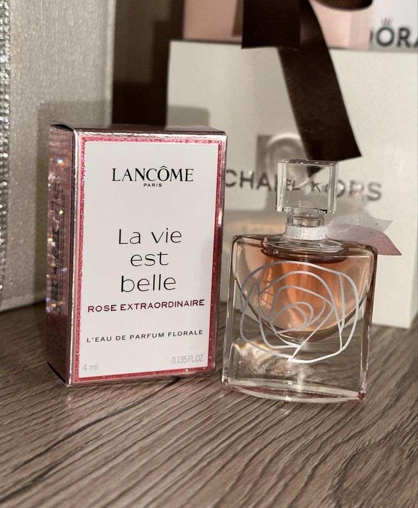 Mini perfumy Lancome La vie est belle Rose Extraordinaire 4 ml