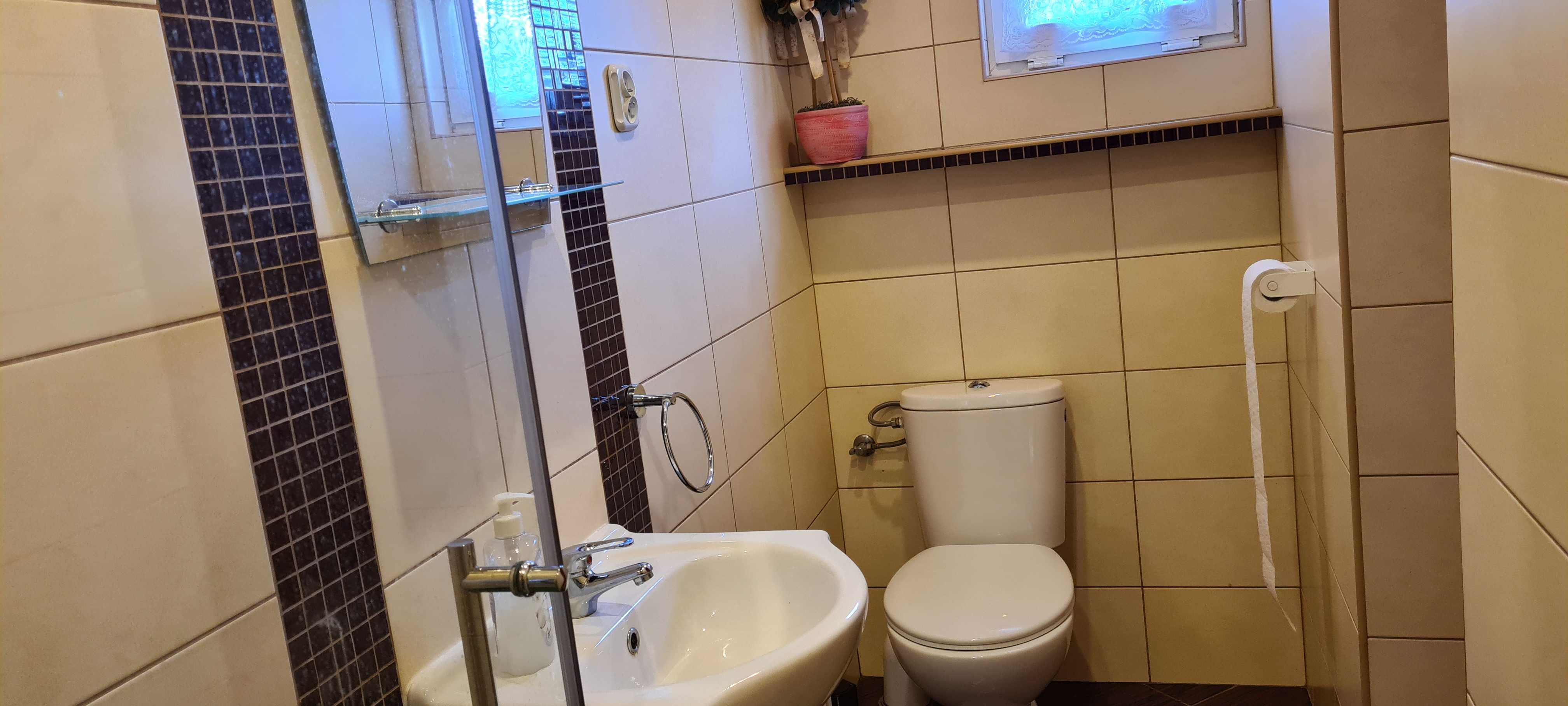 SEZON25-Samodzielny dom z ogrodzoną działką nad jeziorem Szczytnowskim
