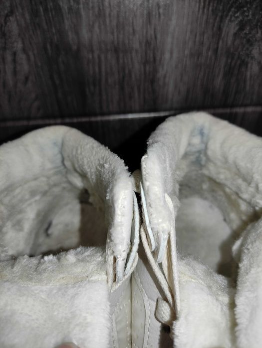 Классные теплые зимние кроссовки хайтопы дутыши 26 см