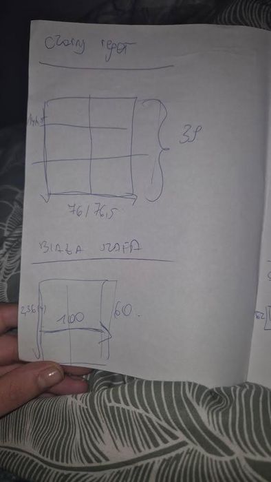 Zestaw białych mebli do salonu/sypialni