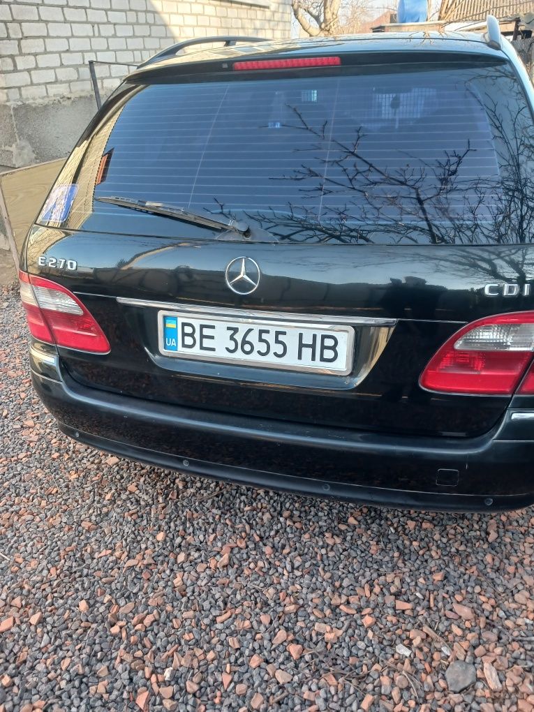 Мерседес W211  E270 Avtomat в кузове Авангард