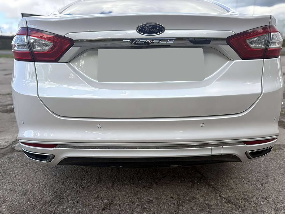 Ford Mondeo      2015