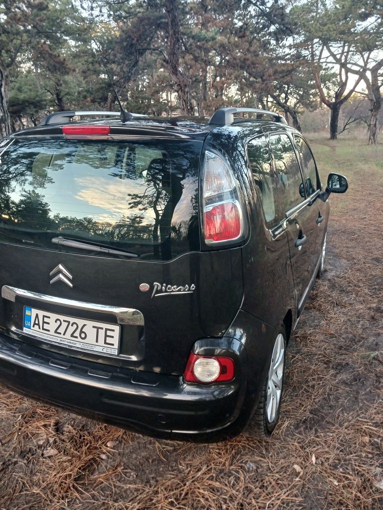 Продам Citroen C3 Picasso 2009 Гарний стан.