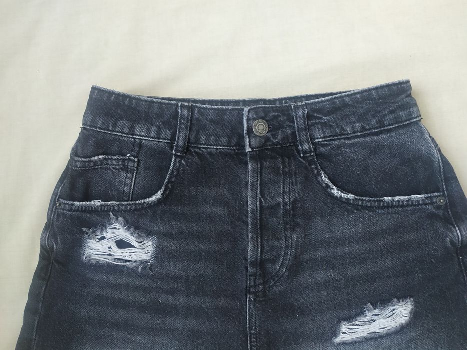Джинсовые рваные шорты ZARA, размер EUR 34, оригинал