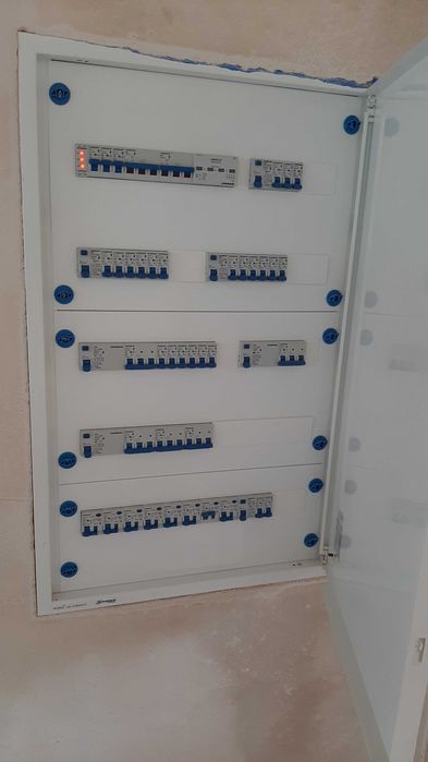 Elektryk i domofony – montaż naprawa pomiary modernizacja instalacji