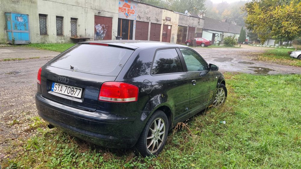 Audi A3 8P 2003r 1.6benzyna odapala jezdzi