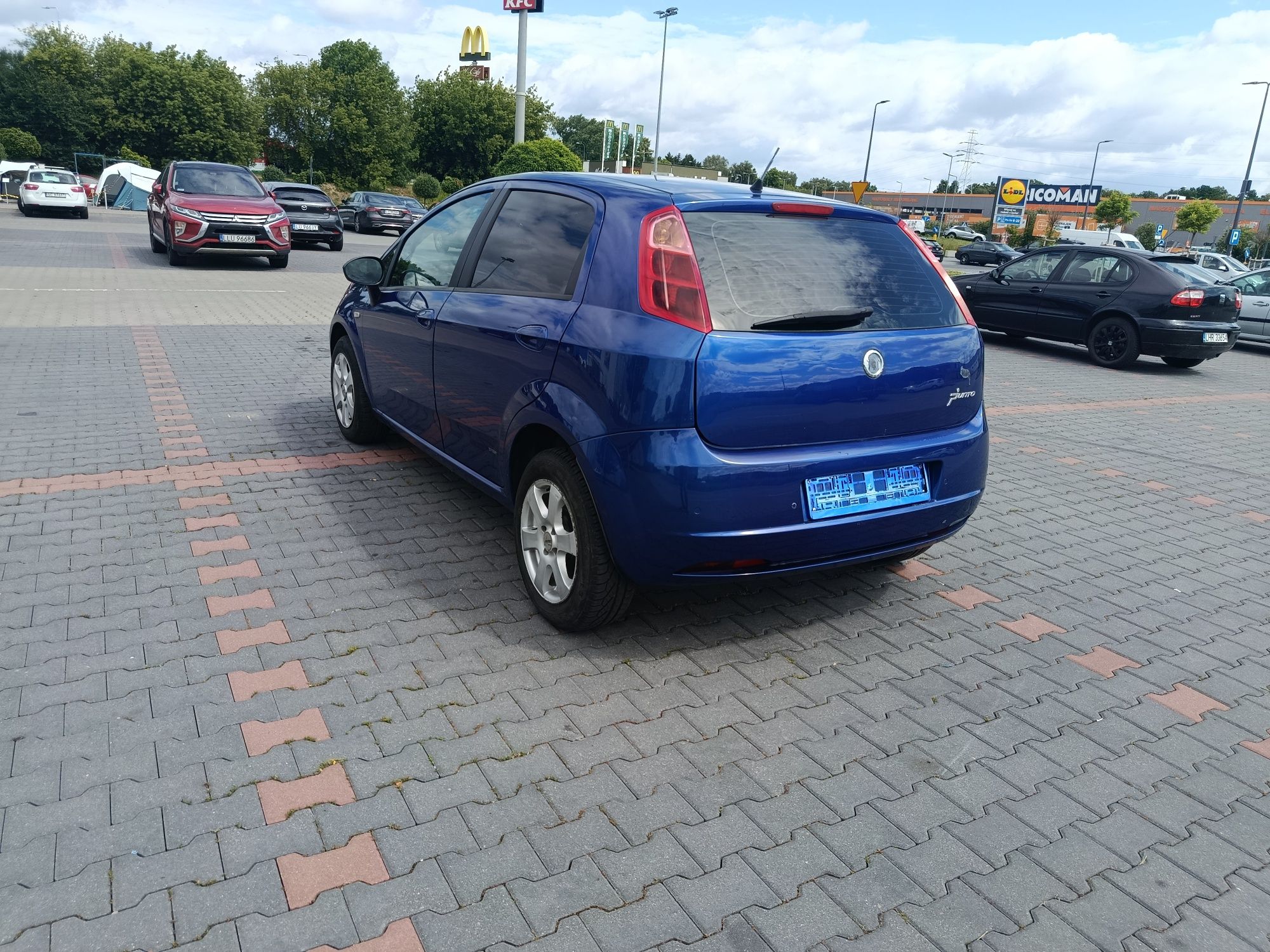 Fiat Grande Punto 1,4 16v 95 KM z Niemiec 6 biegow- klima
