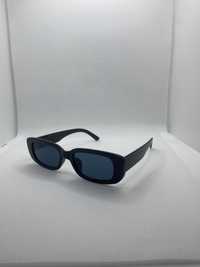 Czarne okulary przeciwsłoneczne kawadratowe