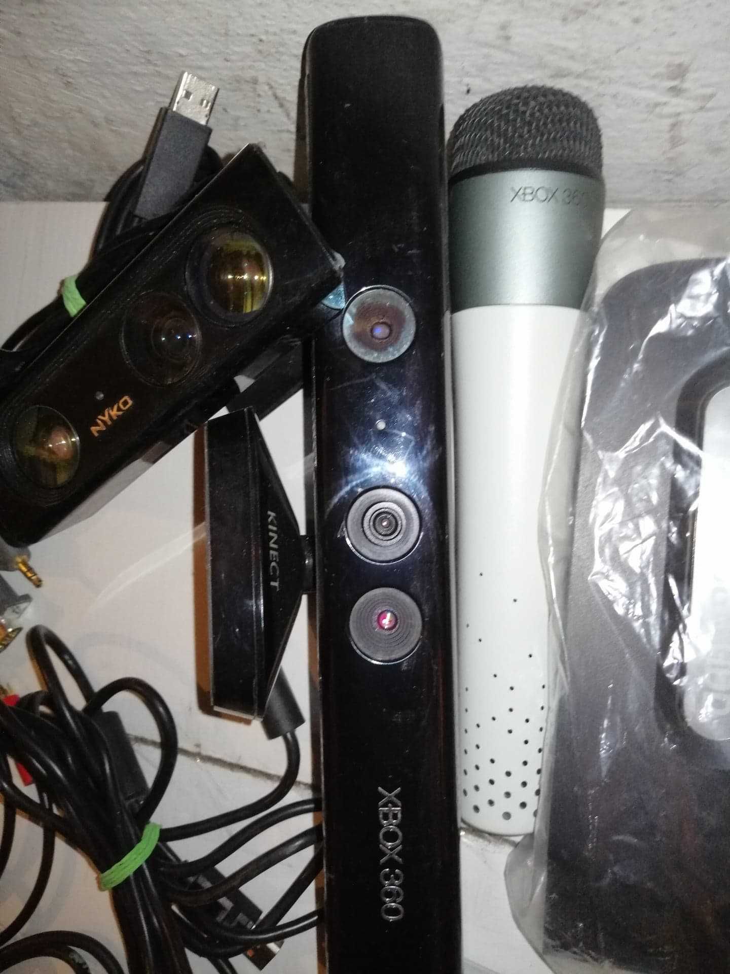 Kienct do xbox 360 dysk 250gb zasilacz kinect mikrofon pad pilot