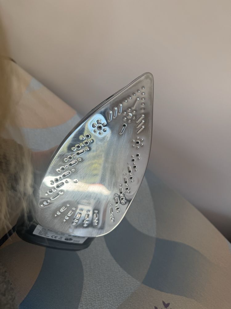 Żelazko parowe Clatronic DB 3703