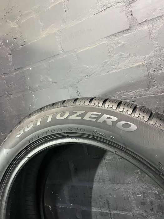 4шт 235/50 R19 Pirelli Sottozero Winter 240 serie2