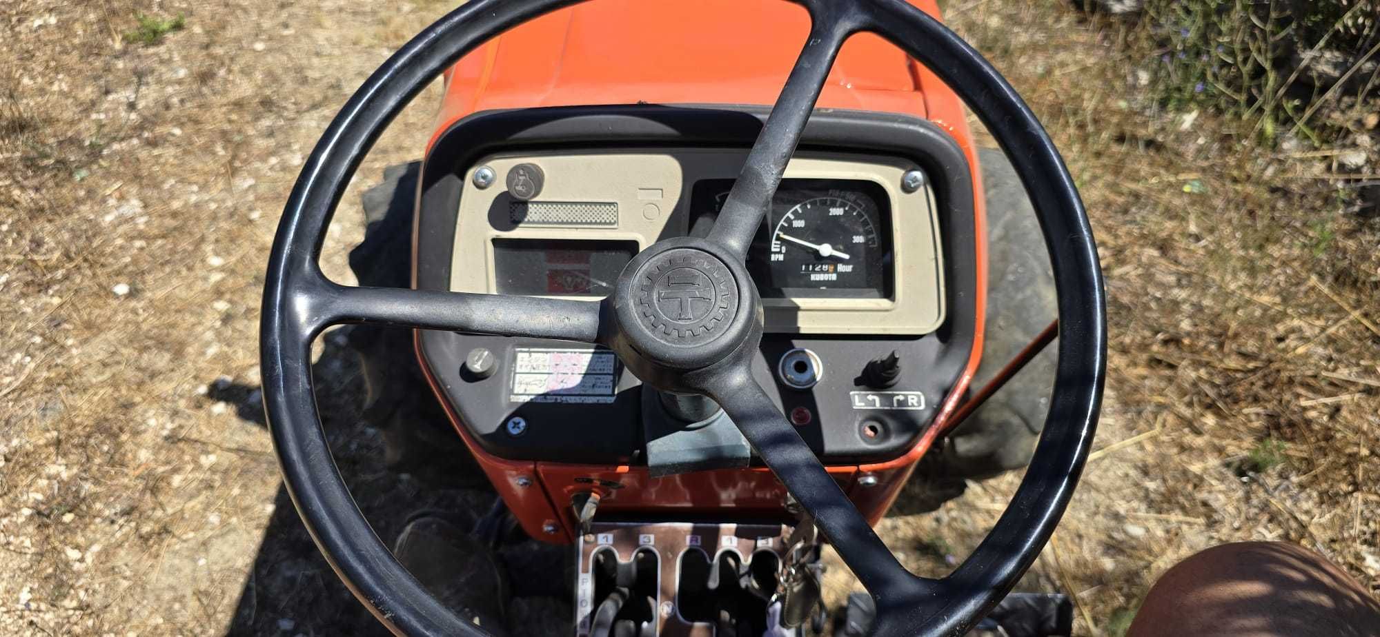 Trator Kubota 4x4 L2002DT