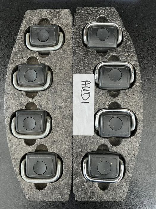 Audi A6 C7 LIFT STYROPIAN UCHWYTY ZACZEPY BAGAŻNIKA 4G9012171