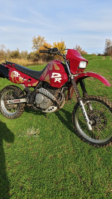 Продам SUZUKI 650 DR