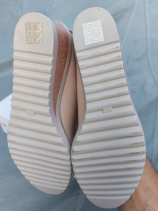 Buty czułenka damskie na koturnie Vinceza
