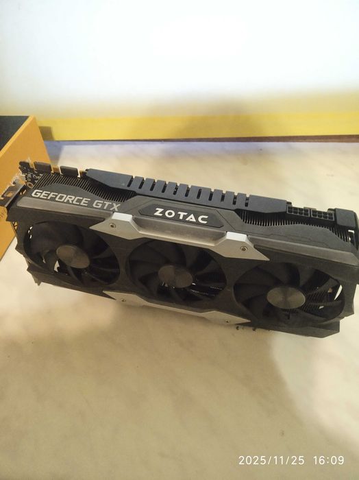Відеокарта  Zotac AMP Extream GTX 1080ti 11gb