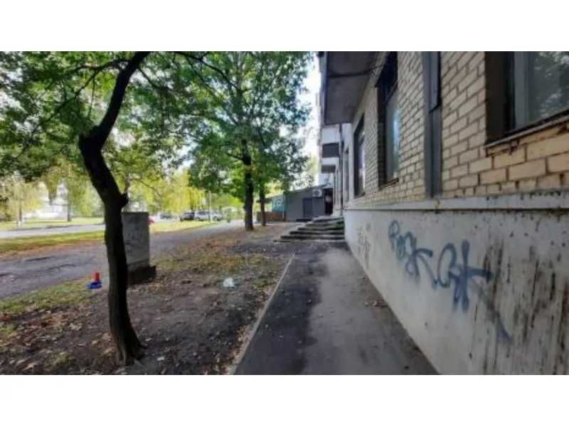 Приміщення магазину, 432,7 кв. м, вул. Лахтінська, 13