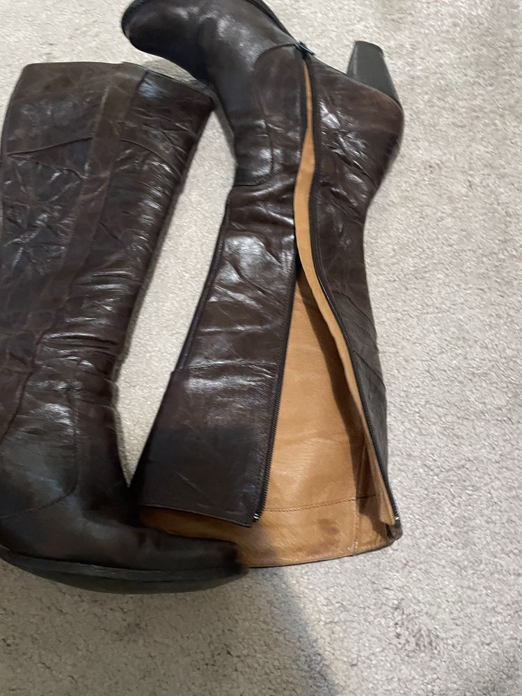 Botas Castanhas em Couro