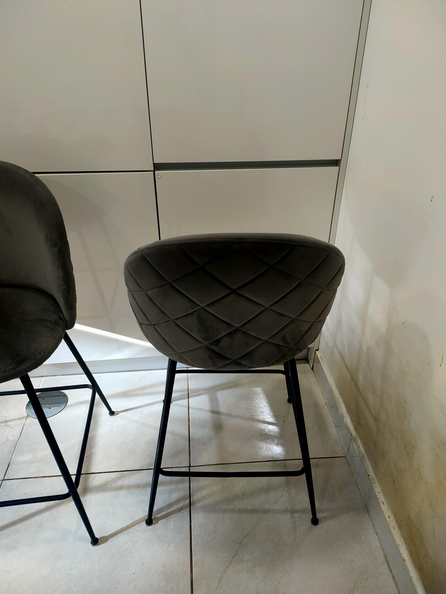 2 cadeiras altas