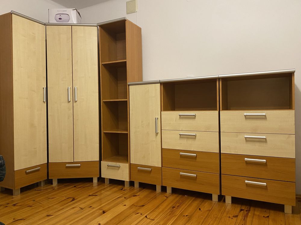 Komplet / zestaw mebli młodzieżowych