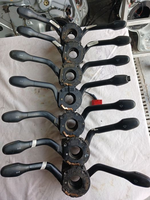 Перемикачі  світла  поворотів Volkswagen T4