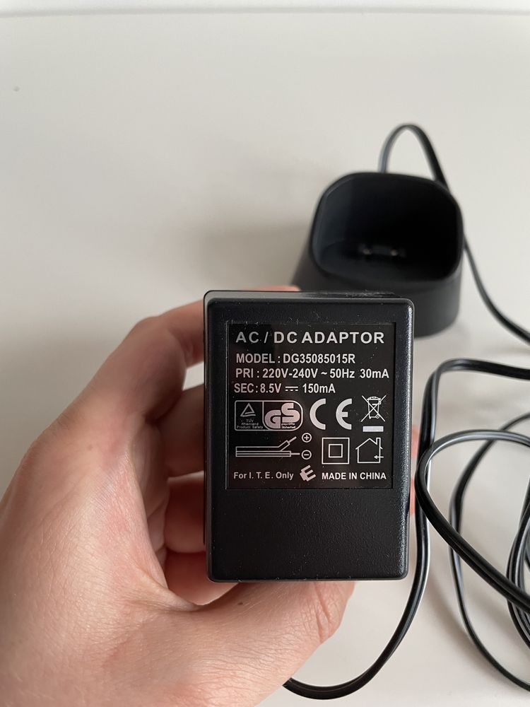 AC/DC adaptor używany adapter Netia