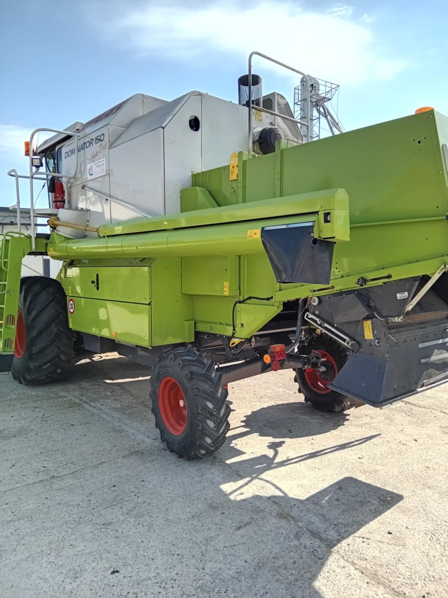 Kombajn do zboża Dominator Class/Fend/Nowholand/John