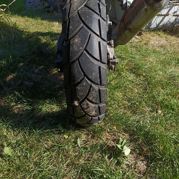 Мотоцикл Хюсонг 250 gt.