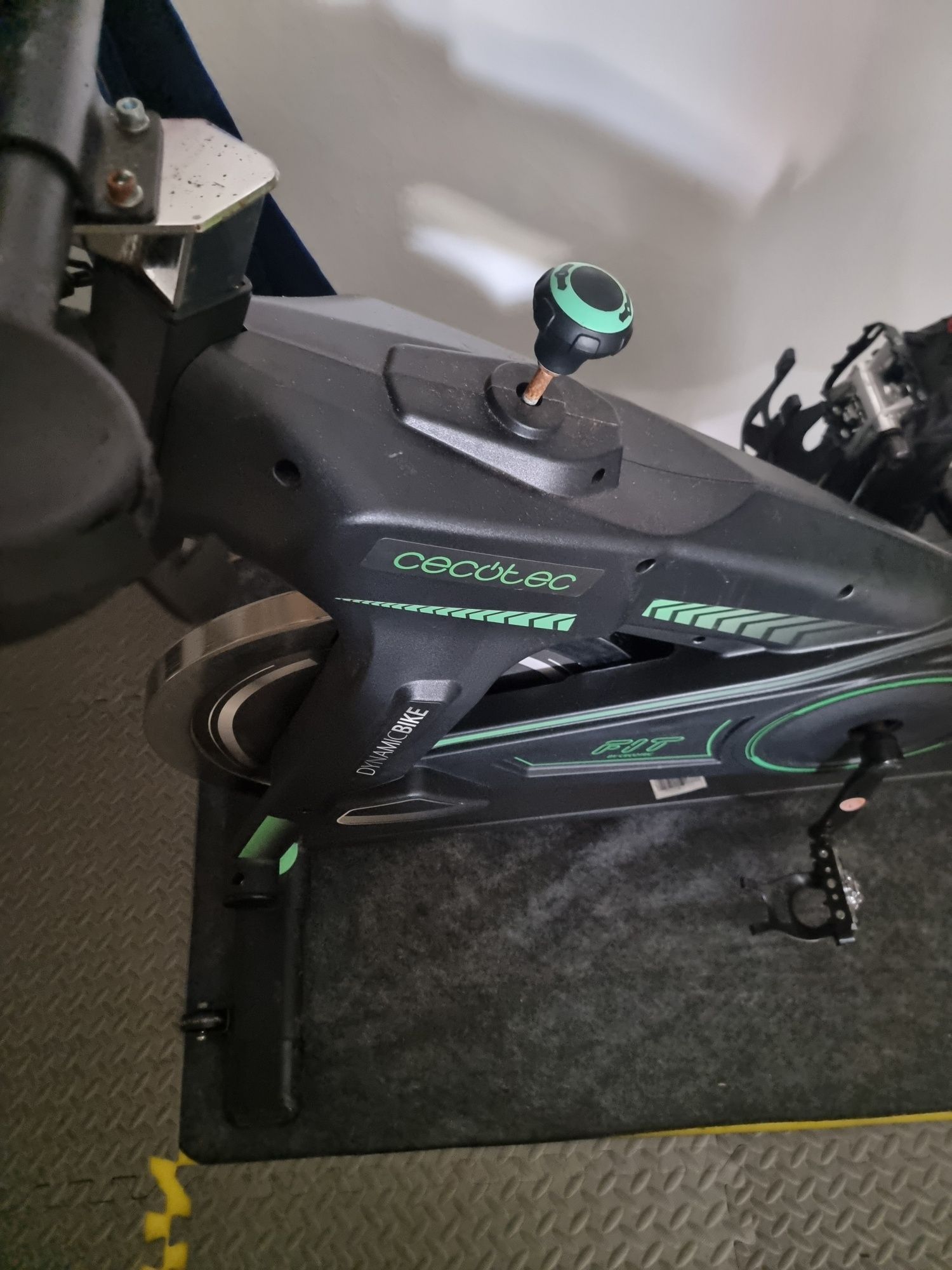 Bicicleta indoor cecotec ultraflex 25.