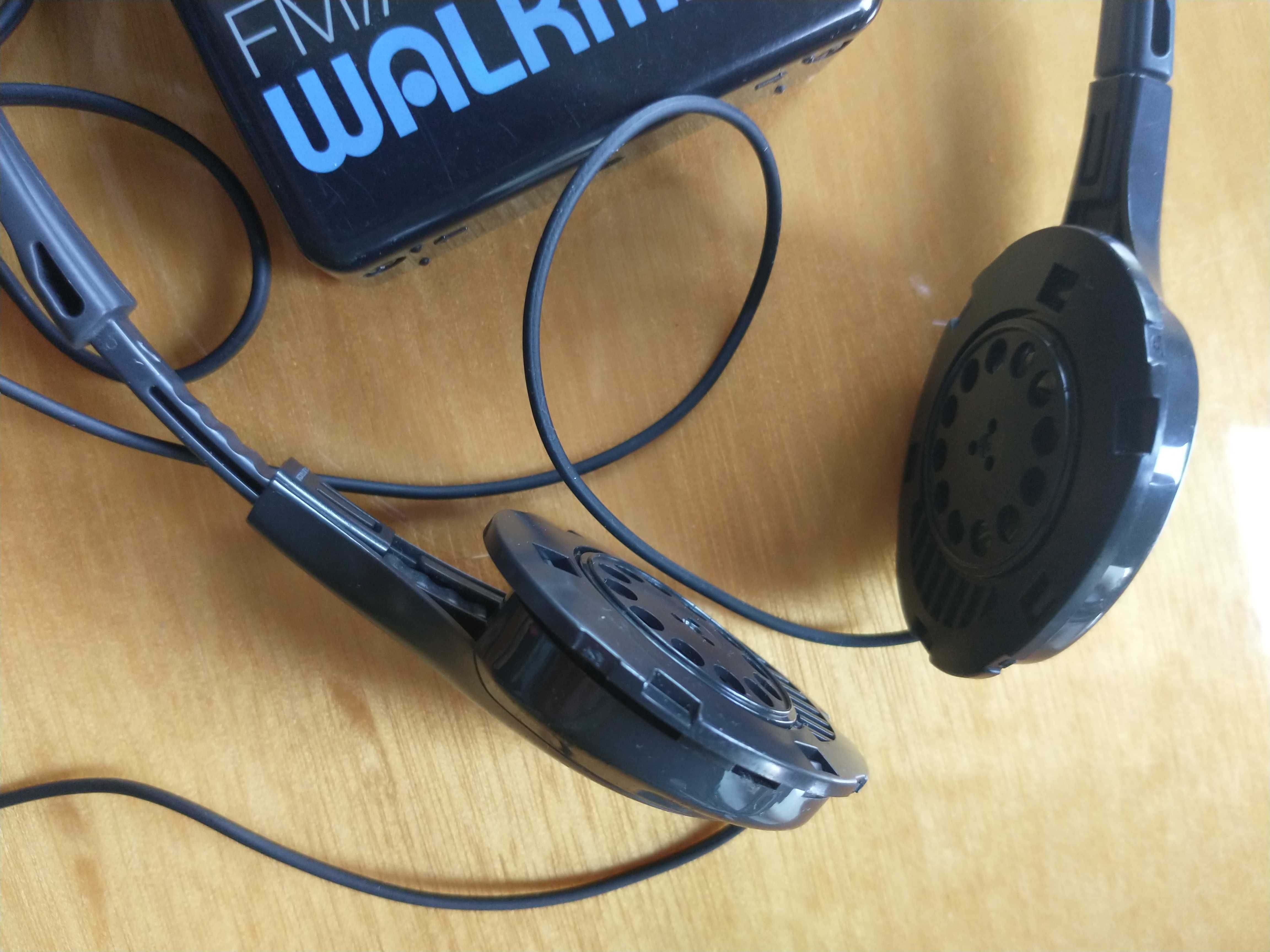 Sony SRF-21W  Walkman FM/AM Radio + słuchawki MDR-15 vintage