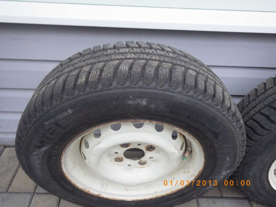 продам резину з дисками