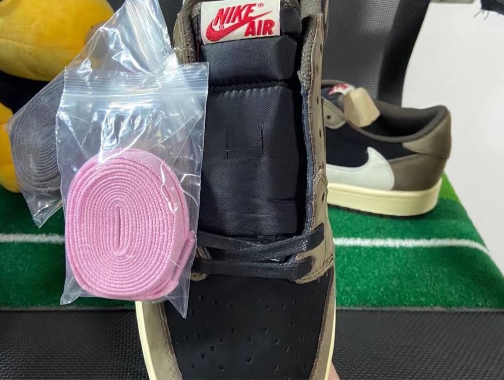 Jordan 1 Retro Low OG SP (Cactus Jack)