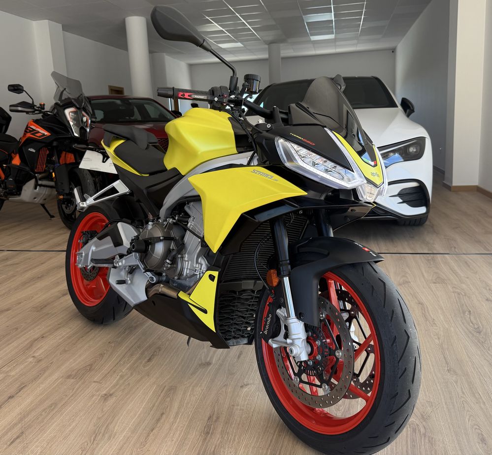 Aprilia Tuono 660 de 2023 com 2500km