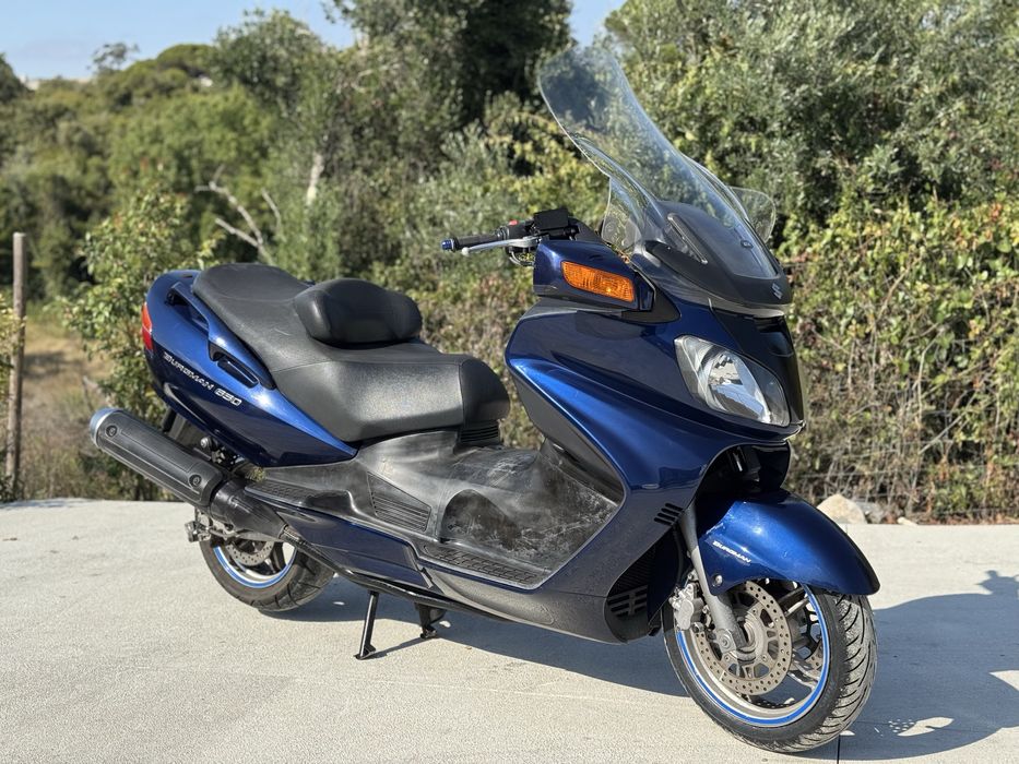Suzuki Burgman 650 / 2003 / Original