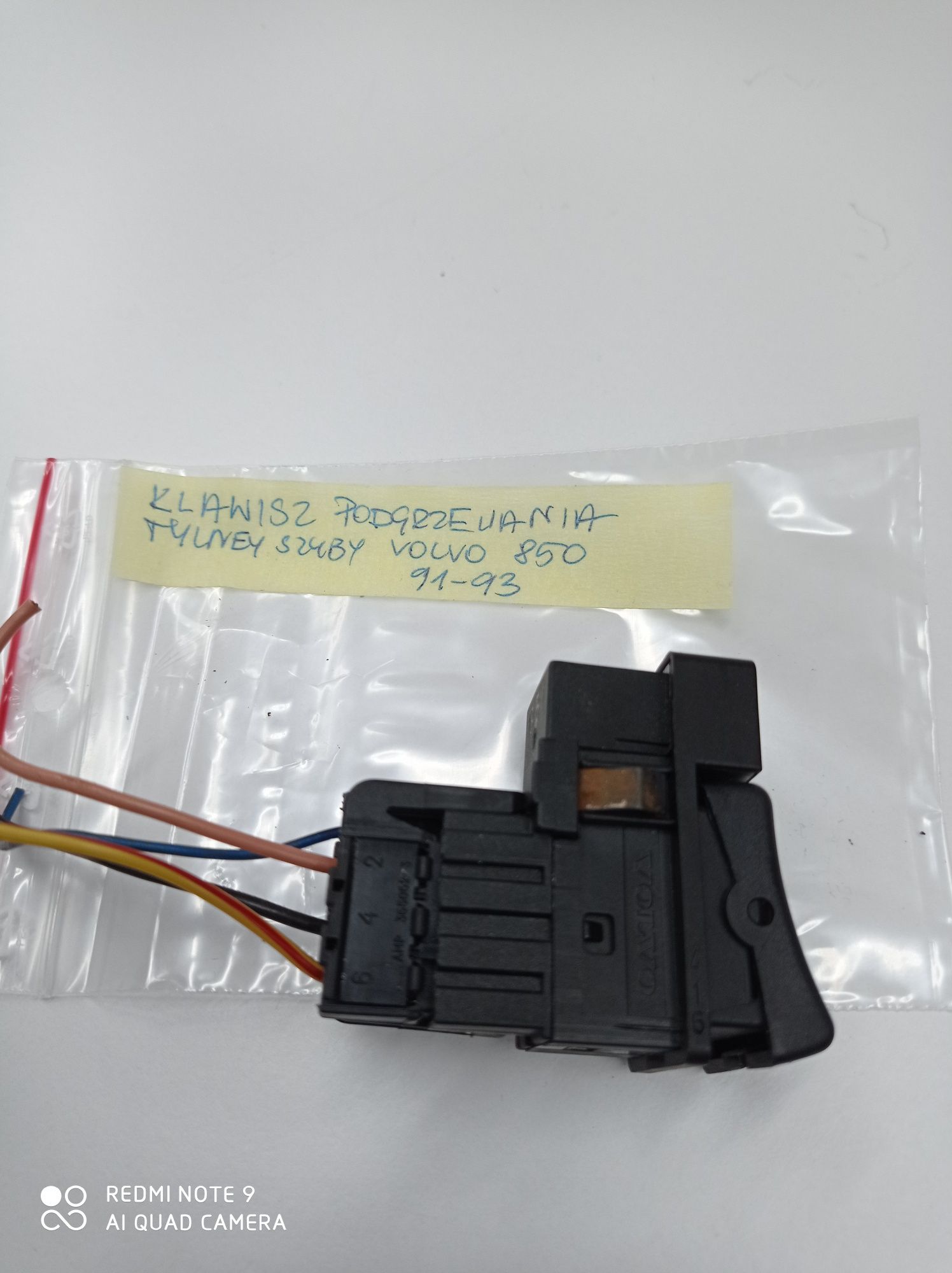 klawisz podgrzewania tylnej szyby volvo 850  91-93