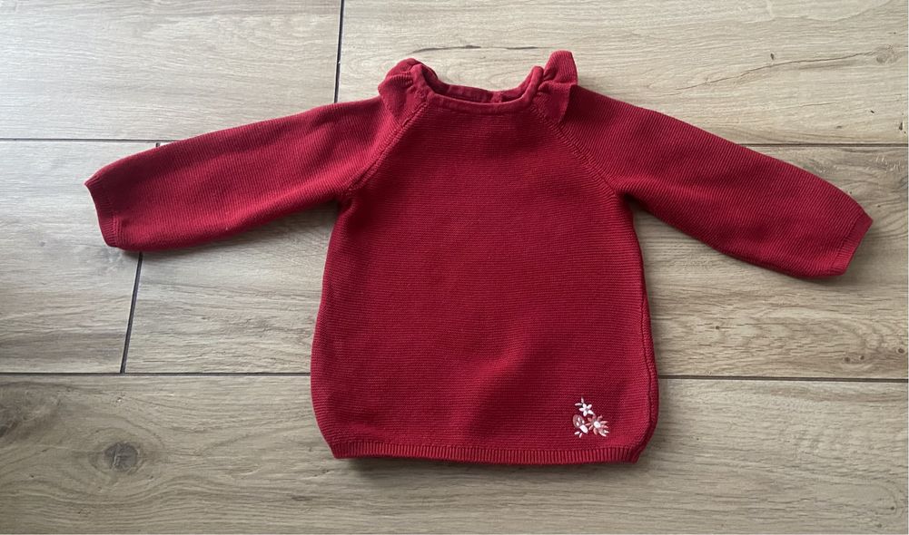 C&A sliczny czerwony sweterek rozmiar 80
