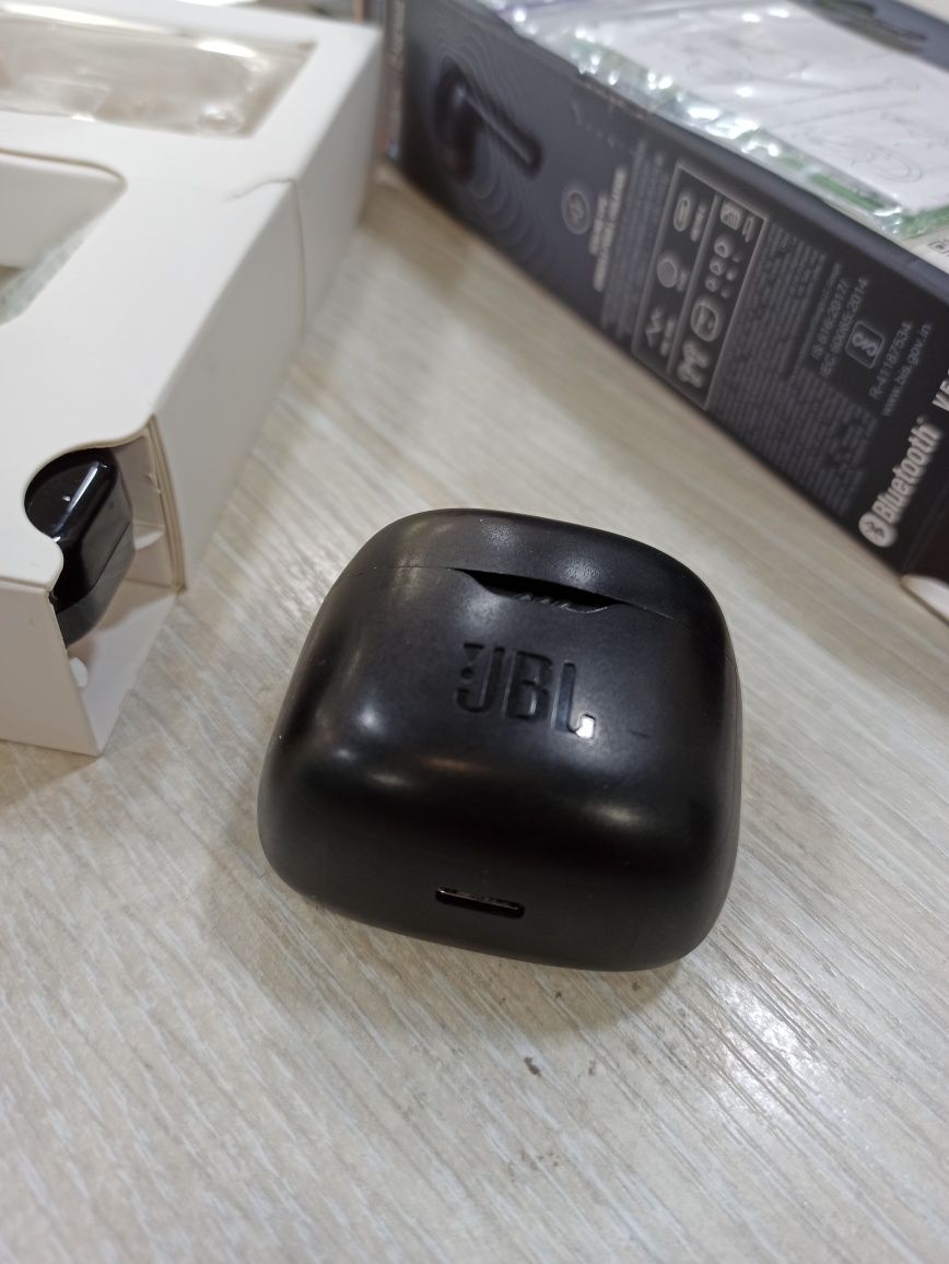 Bluetooth гарнитура JBL TUNE FLEX