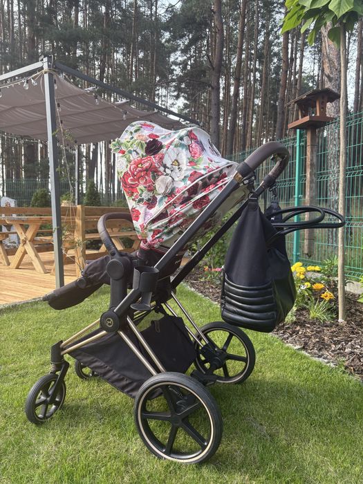 Cybex Spring Blossom Light z fotelikami