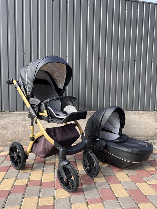 Коляска 2в1 Miobaby Zoom Royal Edition Black/Gold