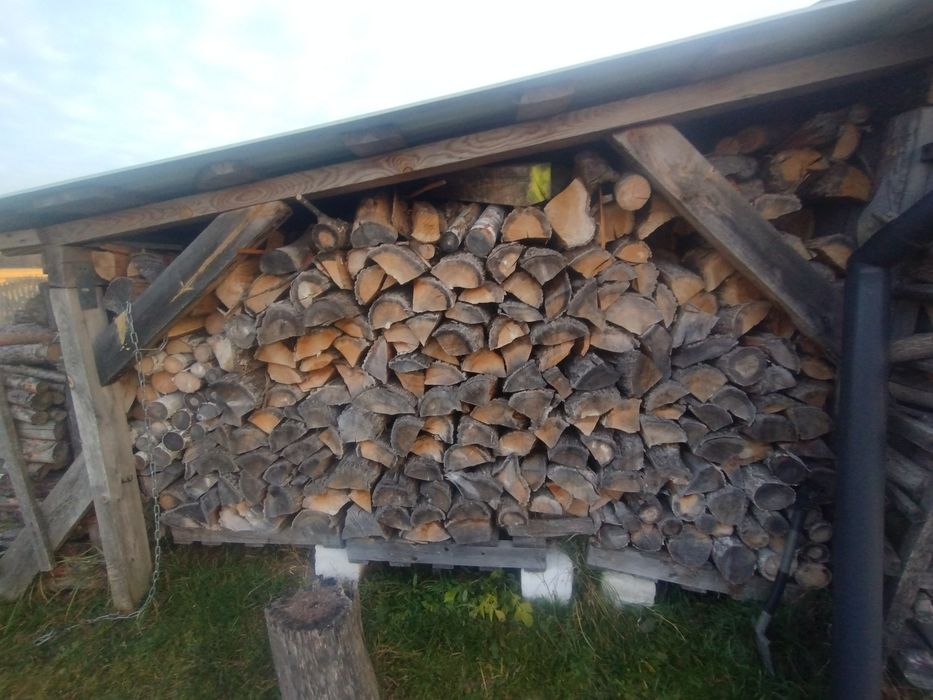 Drewno opałowe sezonowane