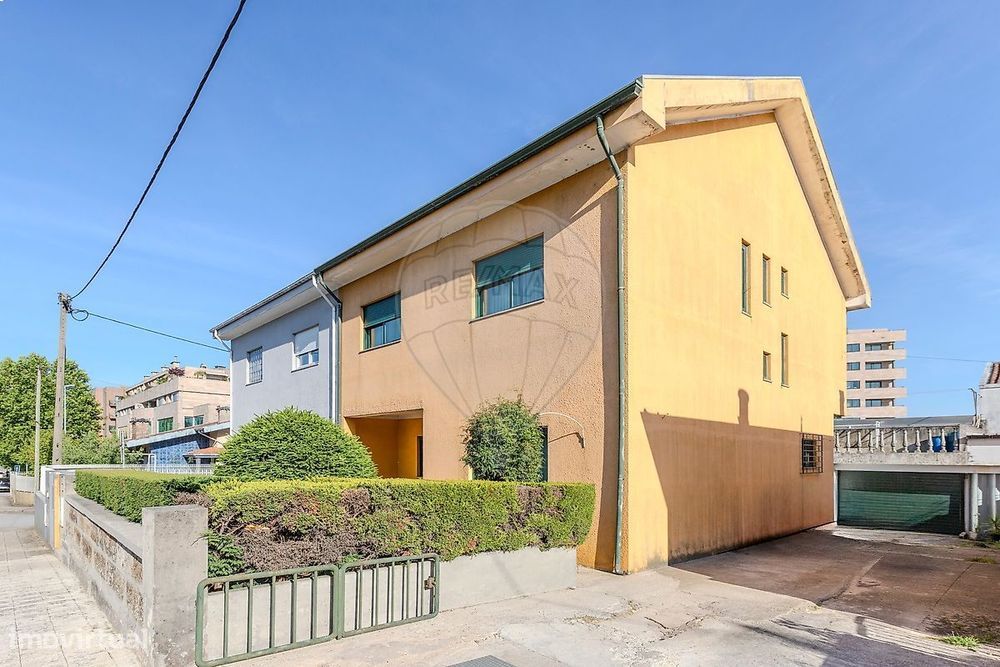 Moradia T4 para venda