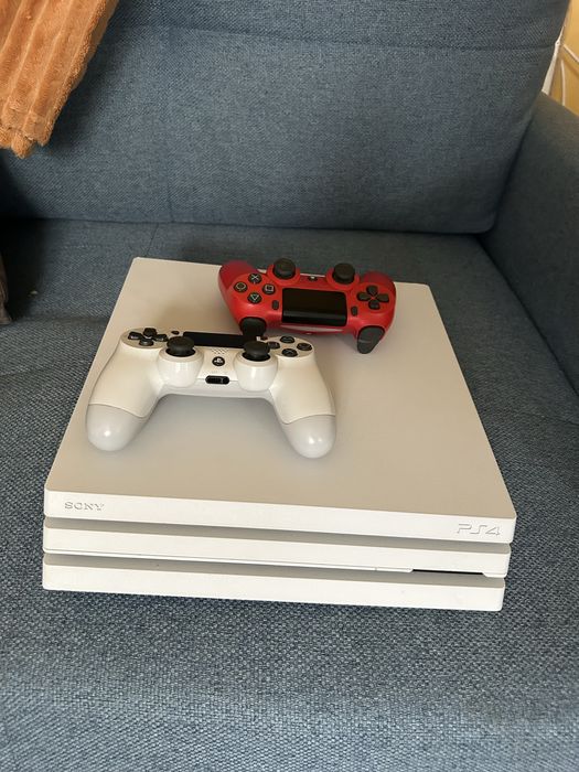 Sony Playstation 4 Pro1TB CUH-7216B Biała  2 Pady PS4  dysk SSD