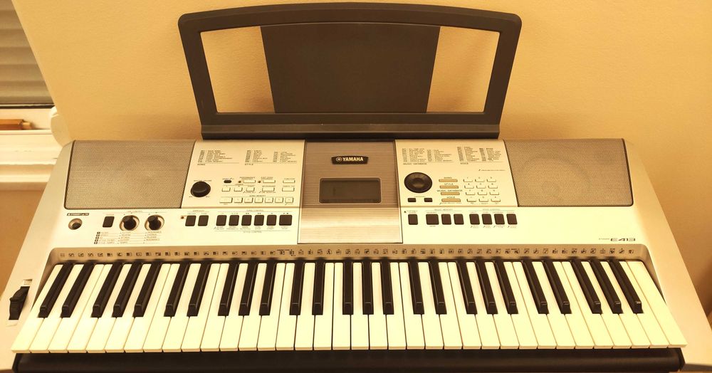Teclado Yamaha PSR E413