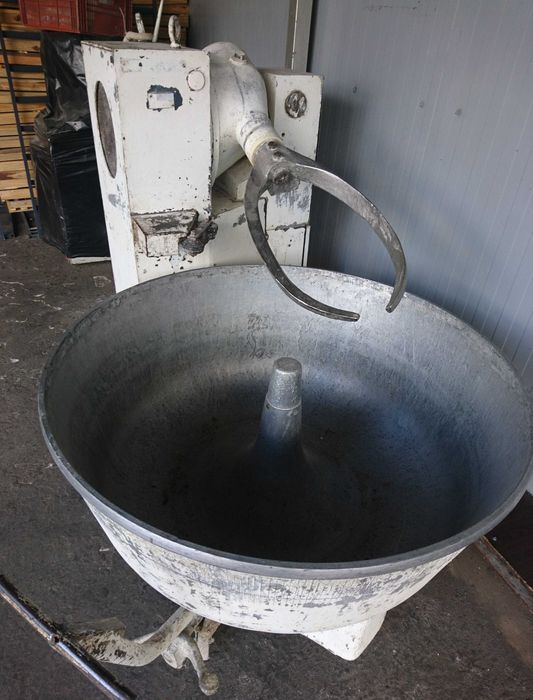 Тестомес дежи, заквасочник, батонозакатка, хлеборезка линия лаваш, ЗиП